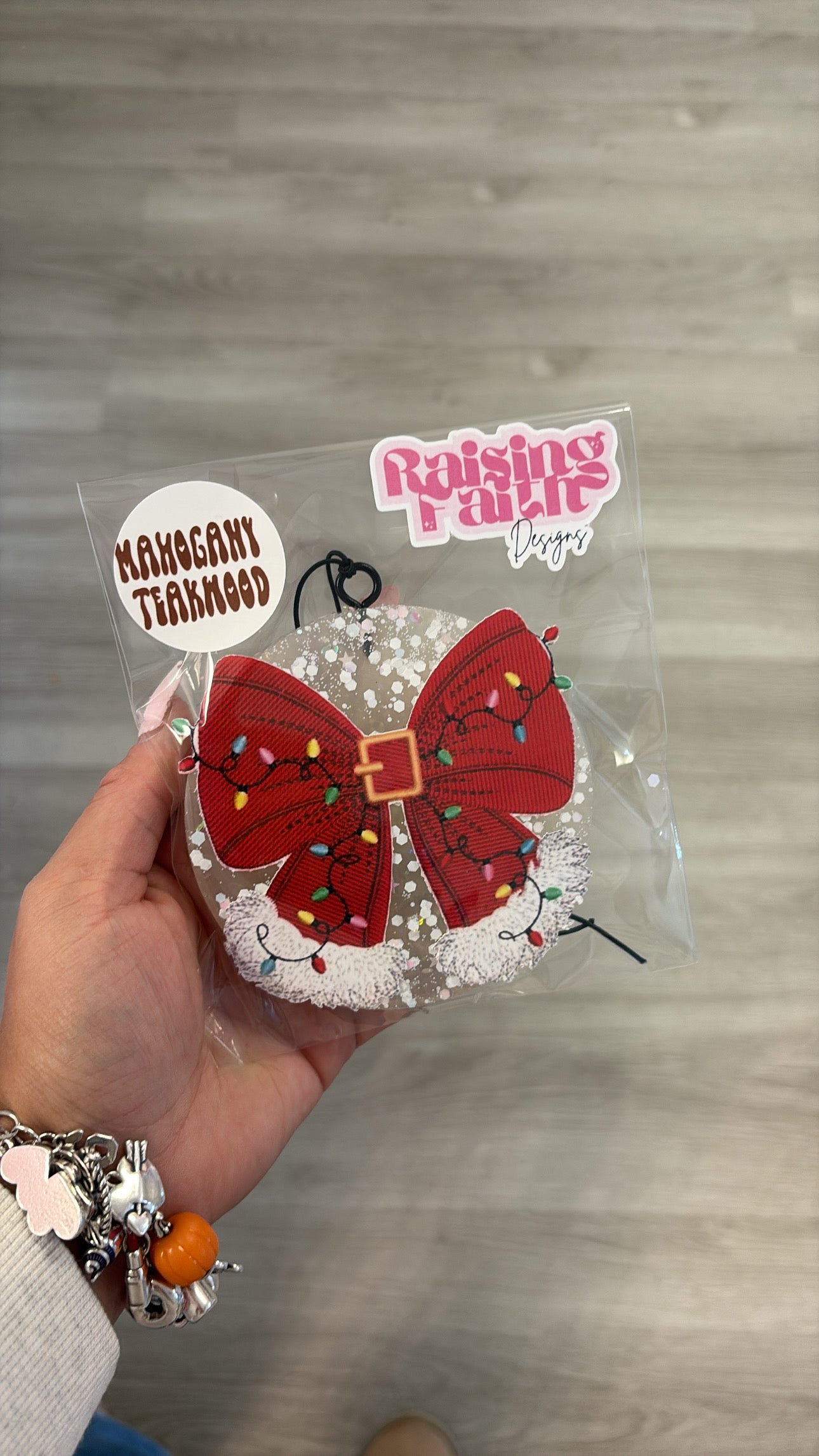 Christmas Bow Freshie Mahogany Teakwood