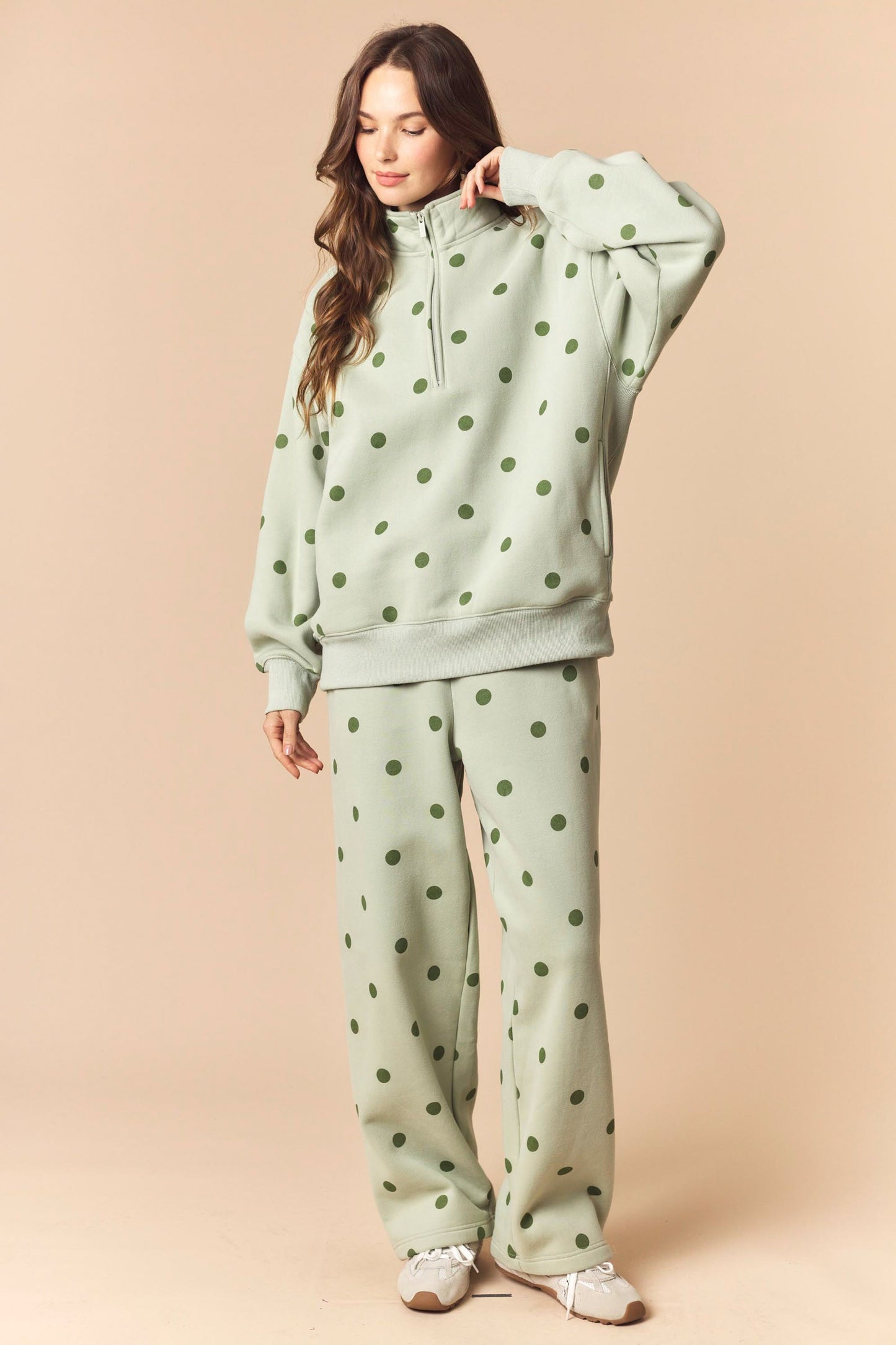 Green Polka Dot Printed Quarter Zip Fleeced Sweatshirt And Pants