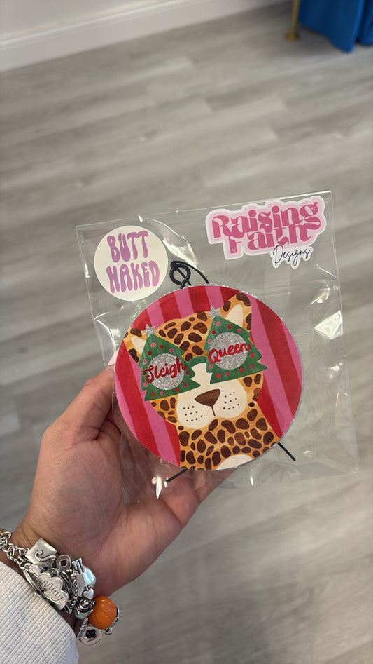 Sleigh Queen Freshie