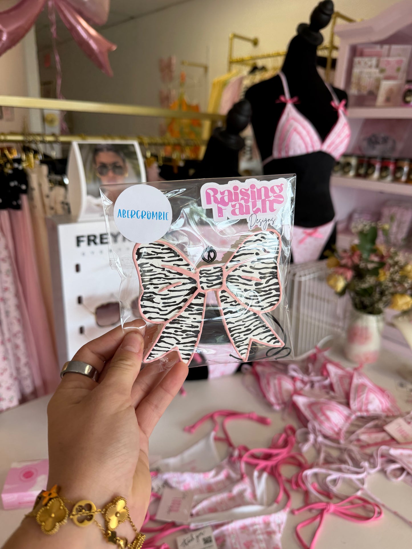 Zebra bow freshie
