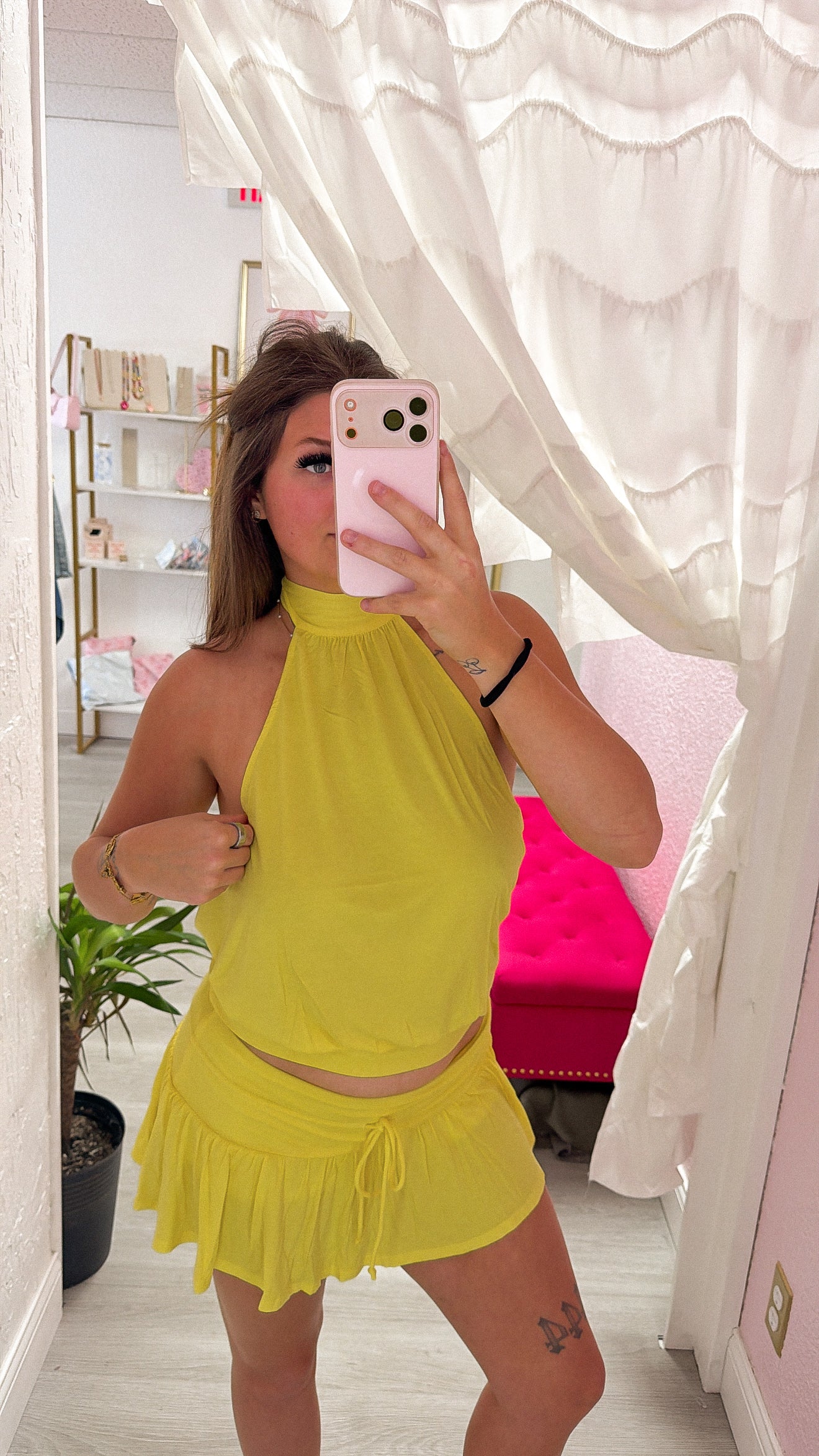 Fresh Color Halter Tie Neck Backless Crop Top