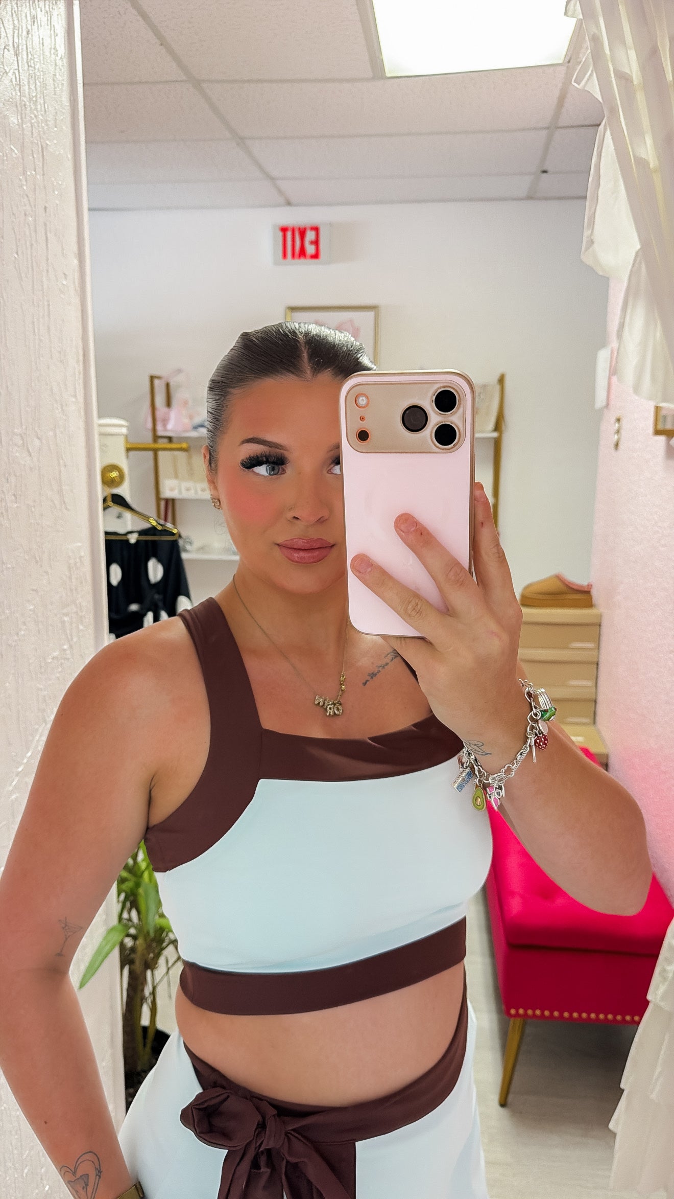 Contrast Trim Square Neck Active Crop Top
