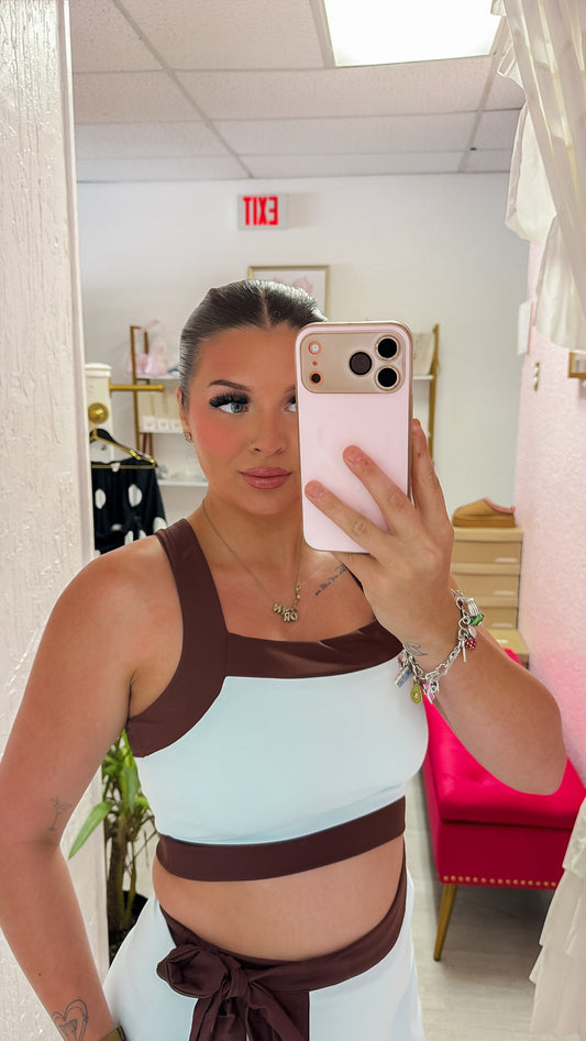 Contrast Trim Square Neck Active Crop Top