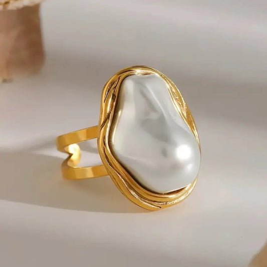 Gold Chunky Pearl Ring