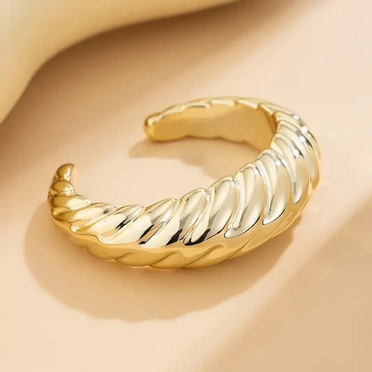 Shell Shape Cuff Bangle