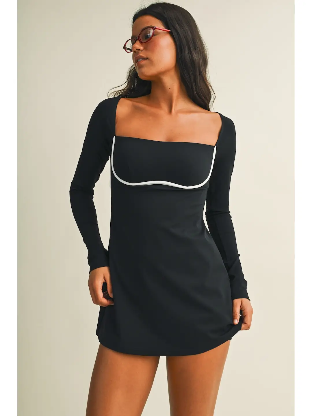 Black Long Sleeve Sweetheart Dress